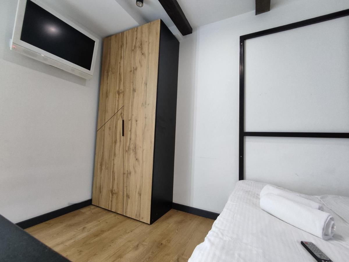 Kotlyarska Apartments Lviv Buitenkant foto